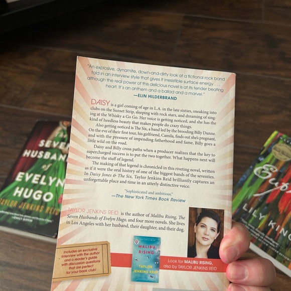 Book bundle - Picture 4 of 6